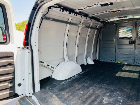 2017 Chevrolet Express 2500