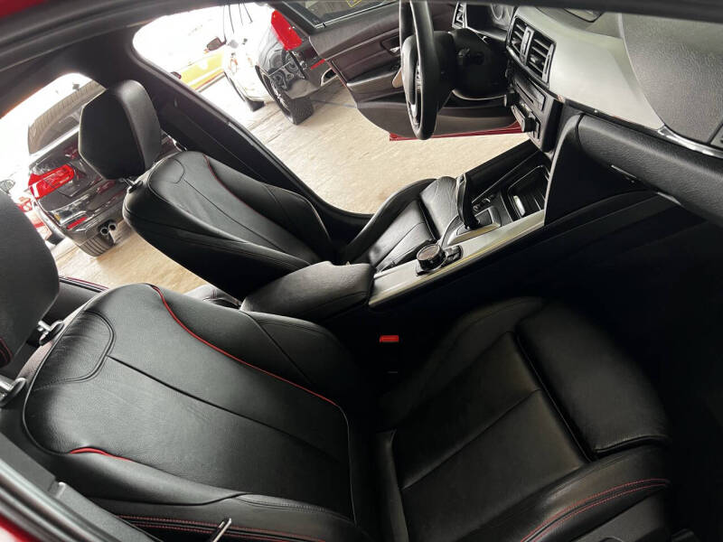 2012 BMW 3 Series 328i