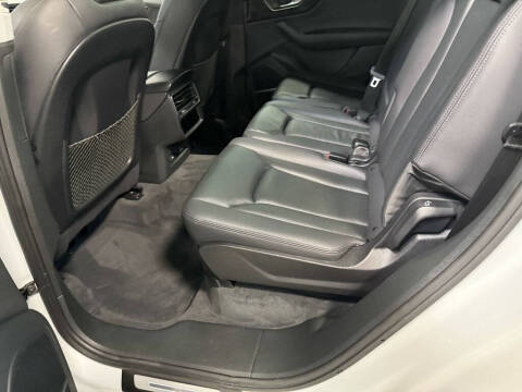 2023 Audi Q7 quattro Premium Plus 45 TFSI