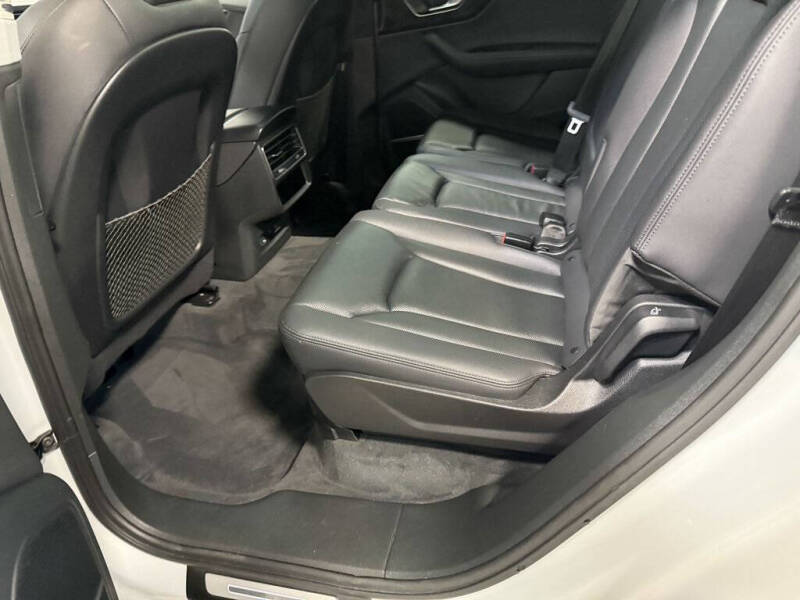 2023 Audi Q7 quattro Premium Plus 45 TFSI