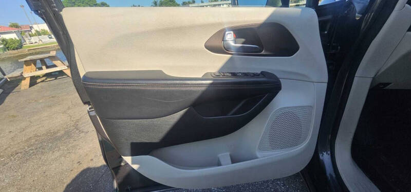 2018 Chrysler Pacifica Touring L