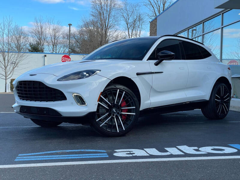 2023 Aston Martin DBX
