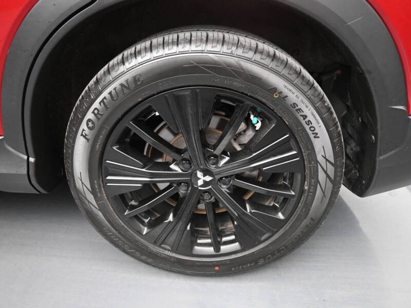 2022 Mitsubishi Eclipse Cross LE