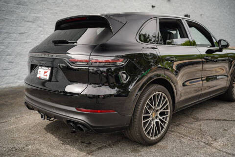2022 Porsche Cayenne Platinum Edition