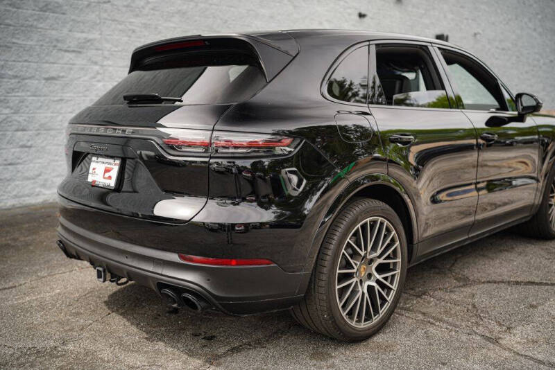 2022 Porsche Cayenne Platinum Edition