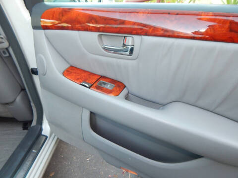 2005 Lexus LS 430