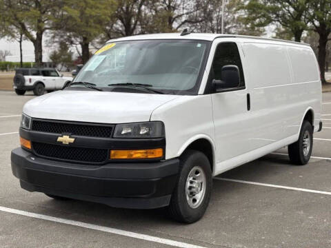 2023 Chevrolet Express 2500