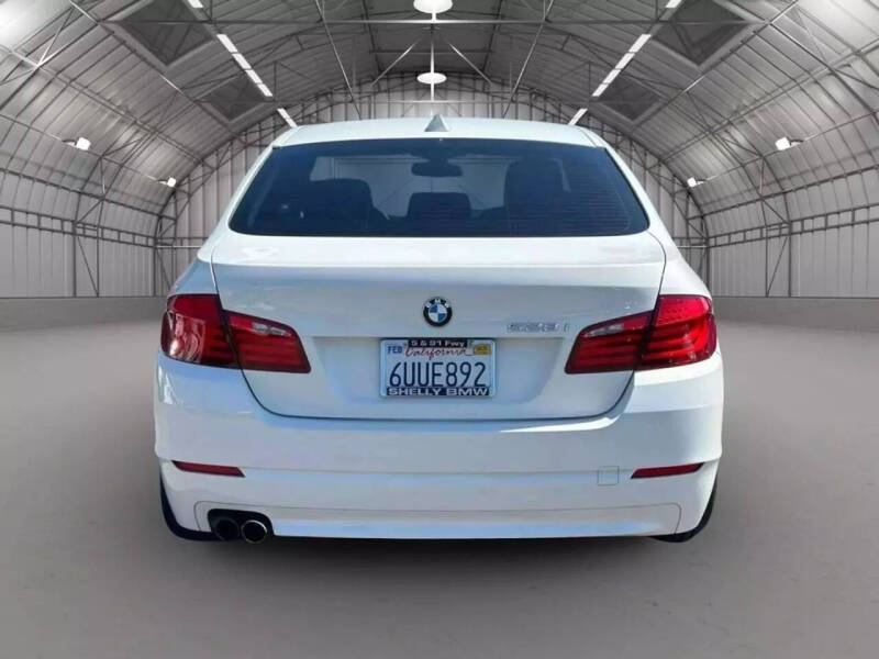 2012 BMW 5 Series 528i