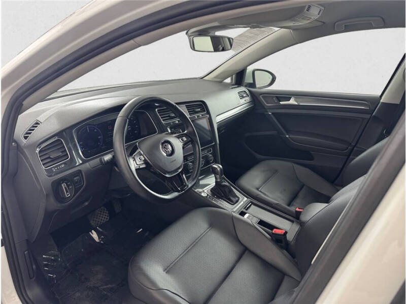 2019 Volkswagen e-Golf SEL Premium