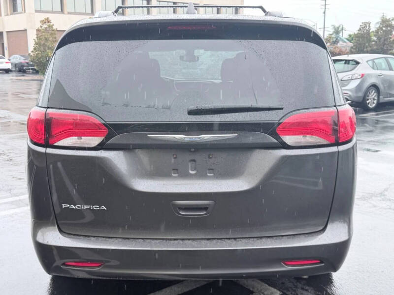 2017 Chrysler Pacifica Touring