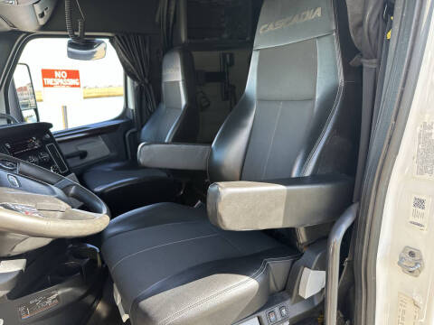 2020 Freightliner Cascadia