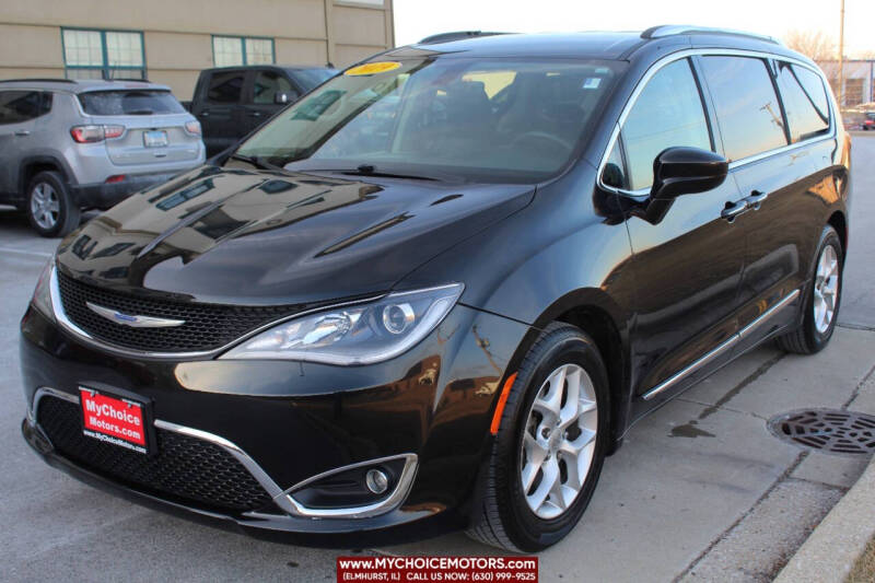 2019 Chrysler Pacifica for sale at My Choice Motors Elmhurst in Elmhurst IL