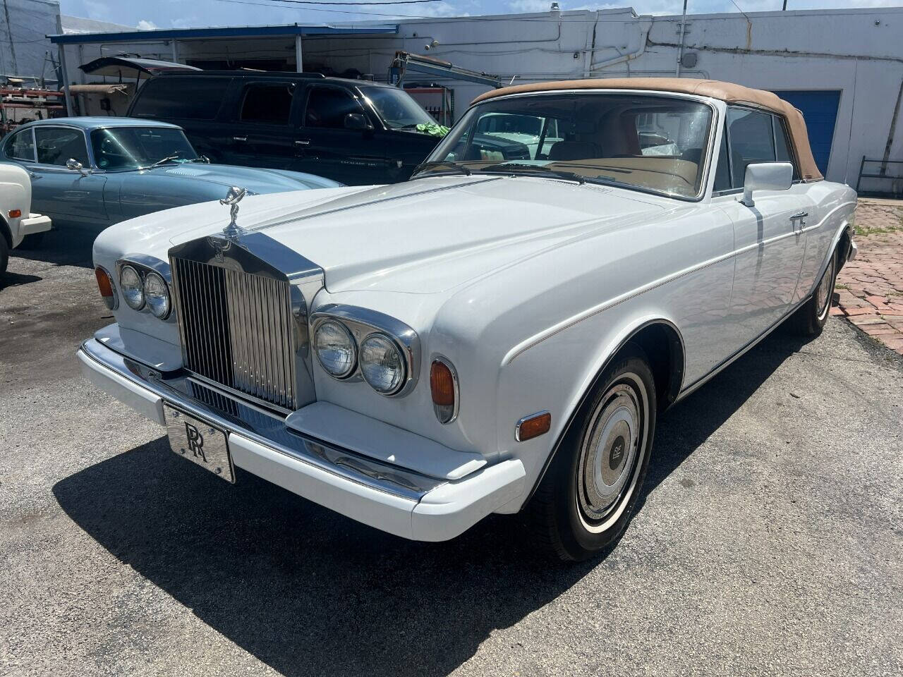 1988-rolls-royce-corniche.jpg