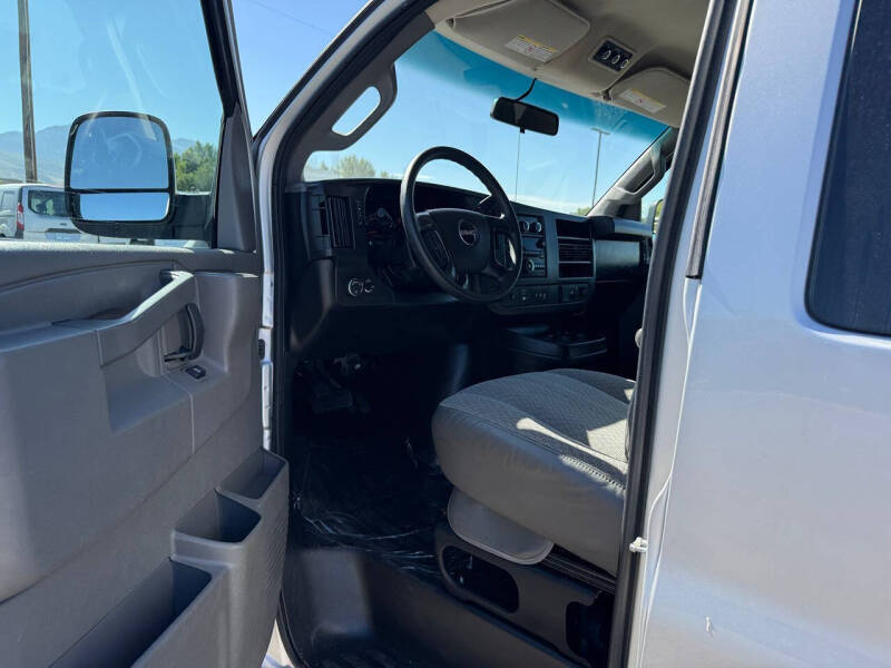 2016 GMC Savana LT 3500