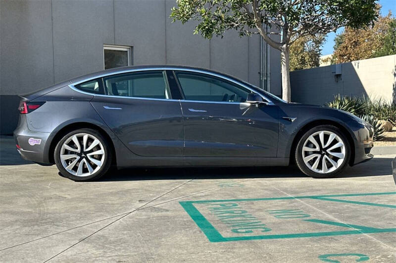 2019 Tesla Model 3 Standard Range Plus