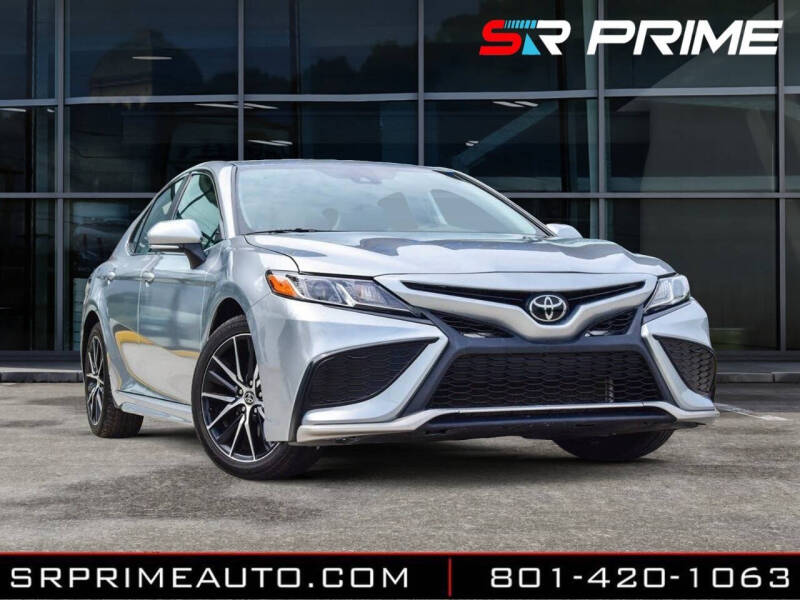 2023 Toyota Camry SE's photo