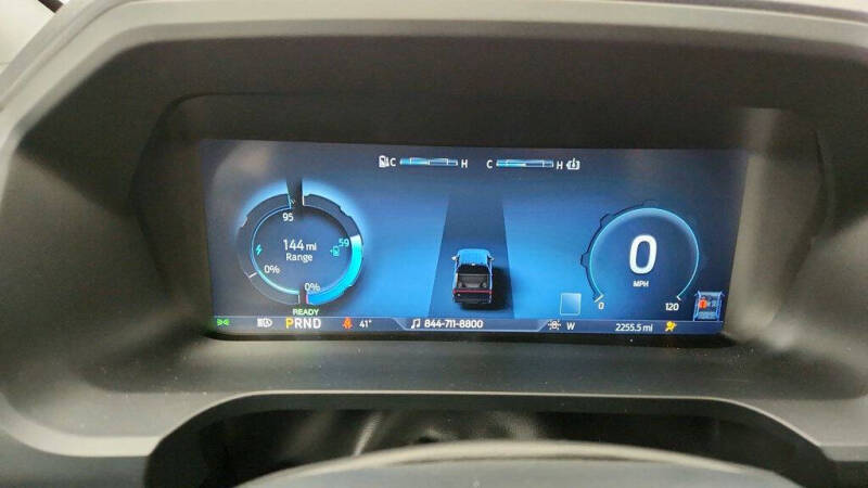 2025 Ford F-150 Lightning Flash