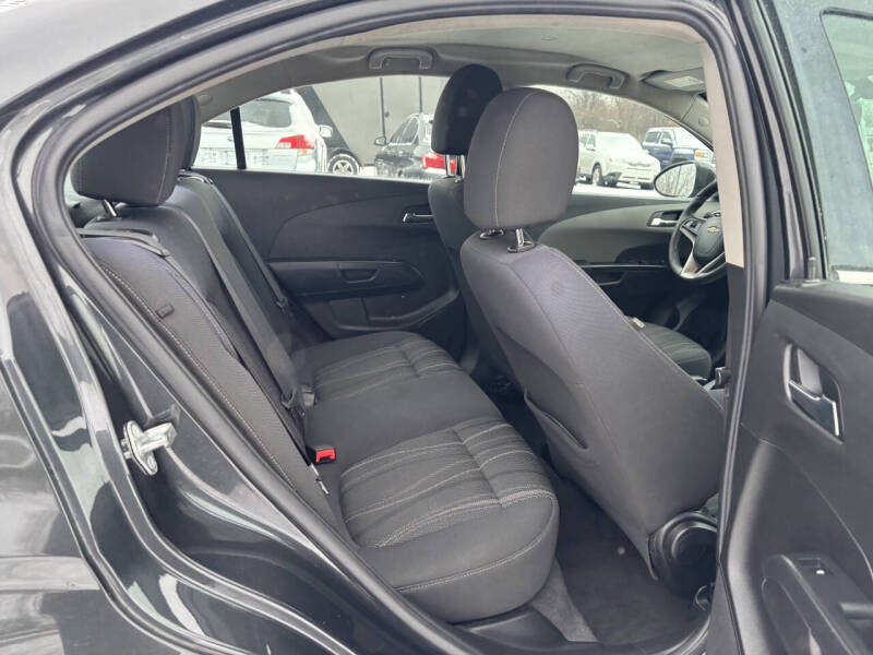 2016 Chevrolet Sonic LT Auto