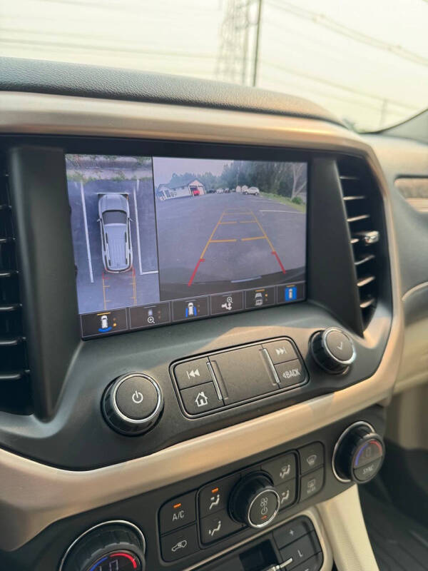 2021 GMC Acadia Denali