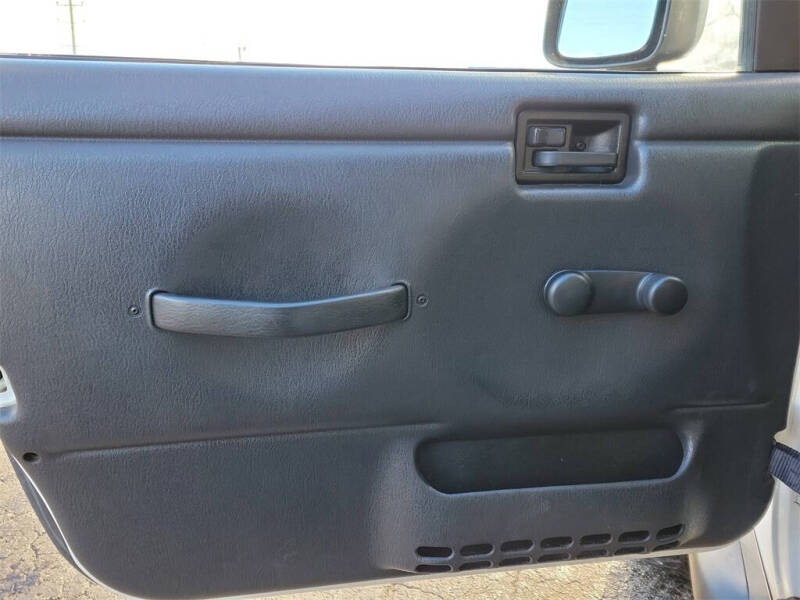 2004 Jeep Wrangler X