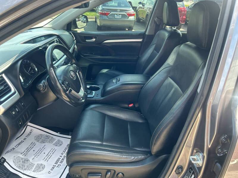 2017 Toyota Highlander XLE