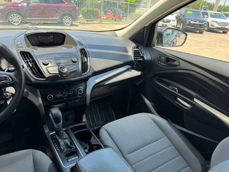 2019 Ford Escape S