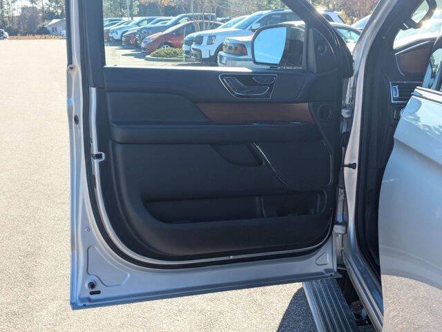 2019 Lincoln Navigator L Select