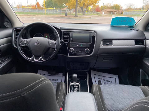 2017 Mitsubishi Outlander SE