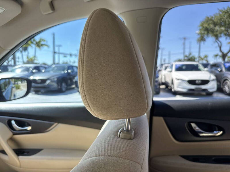 2016 Nissan Rogue S