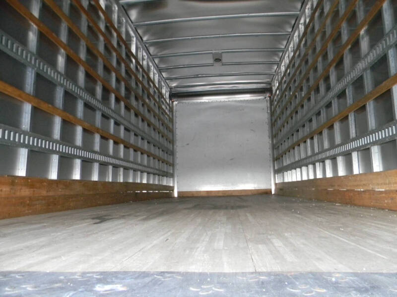2023 Freightliner M2 106