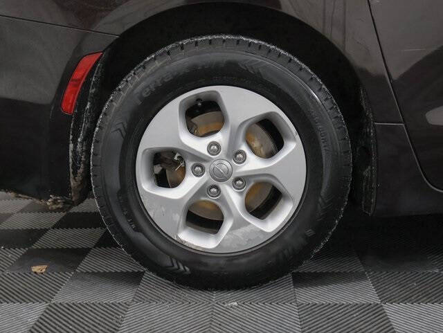 2017 Chrysler Pacifica Touring-L Plus