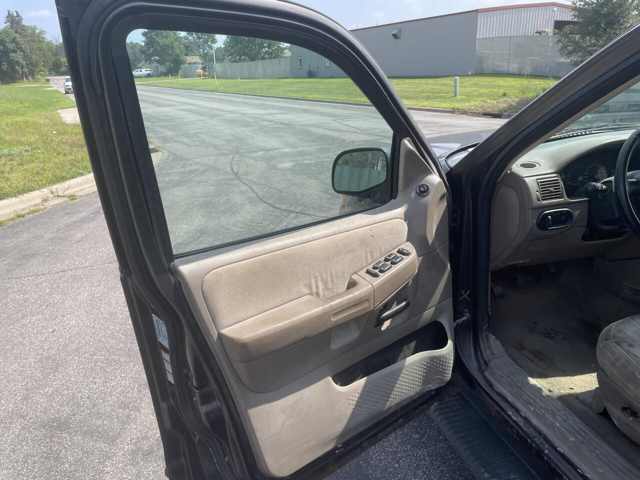 2005 Ford Explorer for sale at Twin Cities Auctions in Elk River, MN