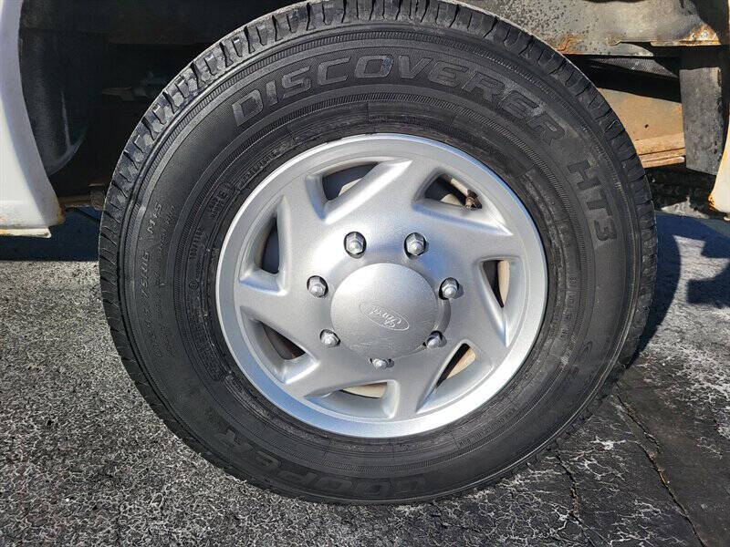 2011 Ford E-Series E-350 SD XL