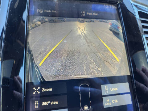 2017 Volvo XC90 T6 Momentum