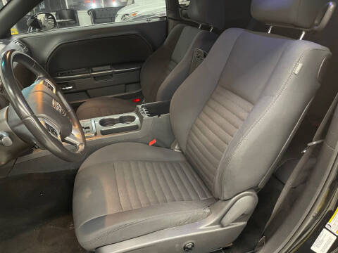 2012 Dodge Challenger SXT