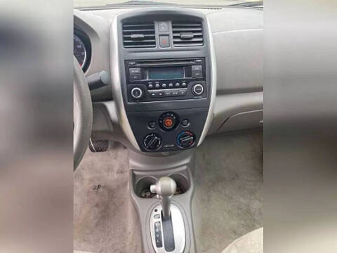 2015 Nissan Versa 1.6 S