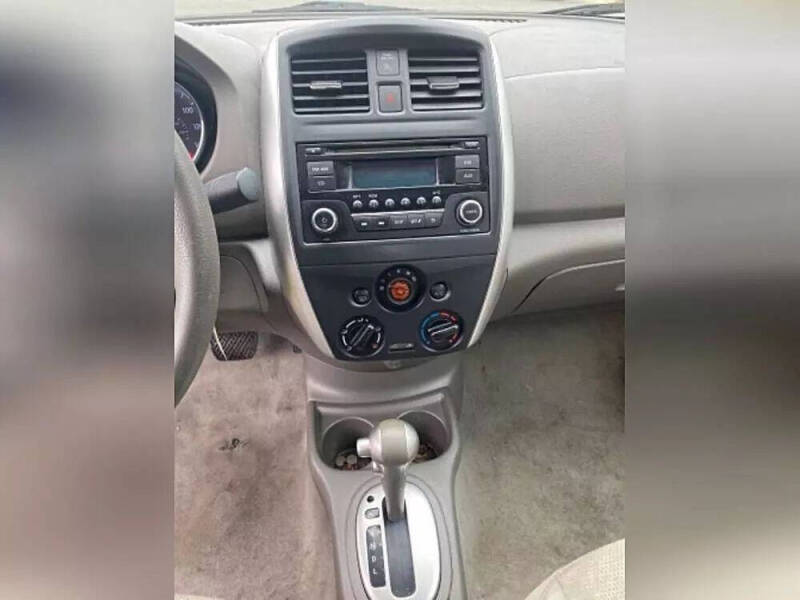 2015 Nissan Versa 1.6 S