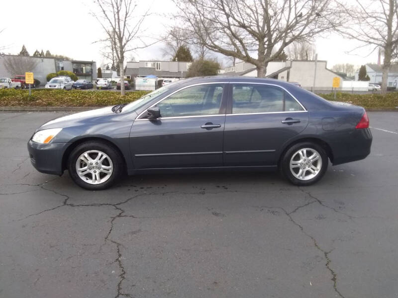 2006 Honda Accord for sale at Car Guys in Kent WA