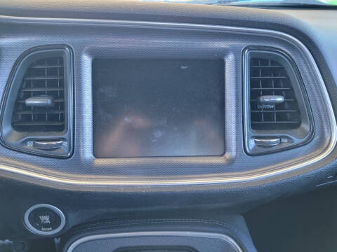 2016 Dodge Challenger SXT Plus