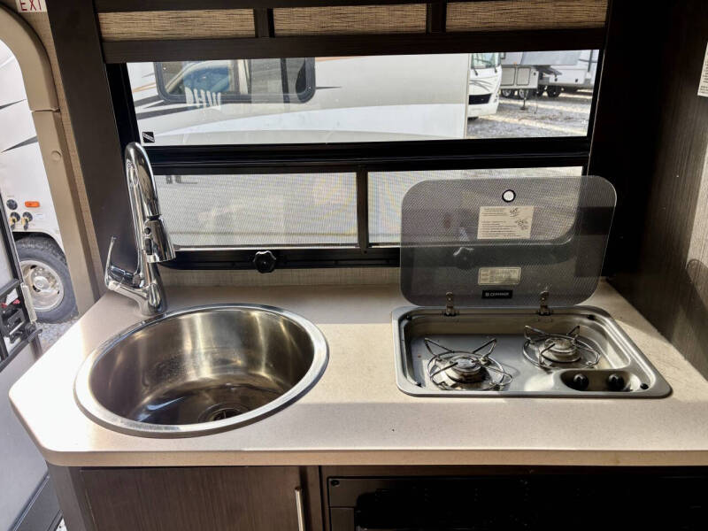 2017 Thor Motor Coach Compass 23TB