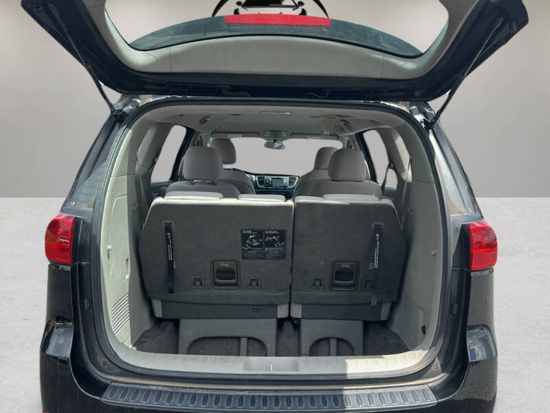 2018 Kia Sedona L