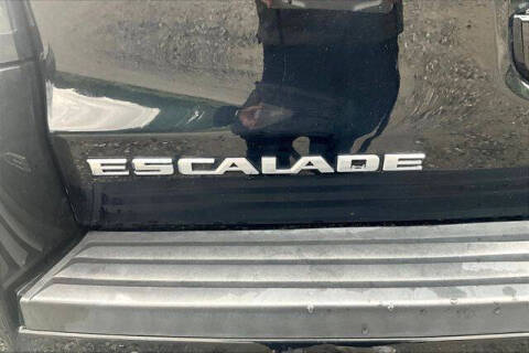 2017 Cadillac Escalade Standard