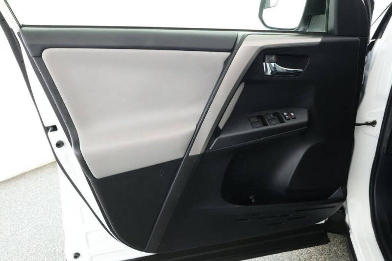 2018 Toyota RAV4 Hybrid XLE