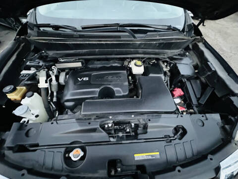 2017 Nissan Pathfinder SL