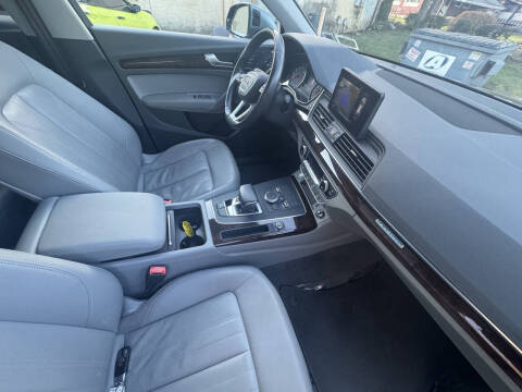 2020 Audi Q5 quattro Titanium Premium 45 TFSI