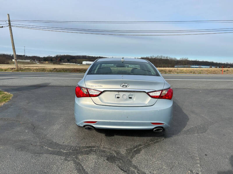 2011 Hyundai Sonata SE photo 14