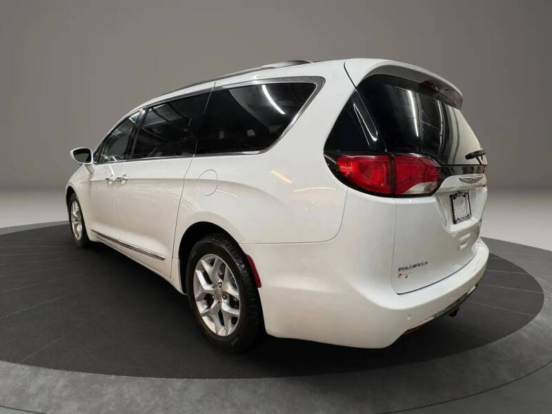 2017 Chrysler Pacifica