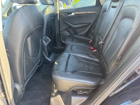 2011 Audi Q5 2.0T quattro Premium Plus