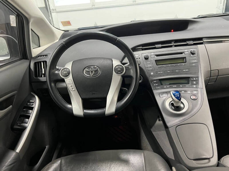 2010 Toyota Prius III