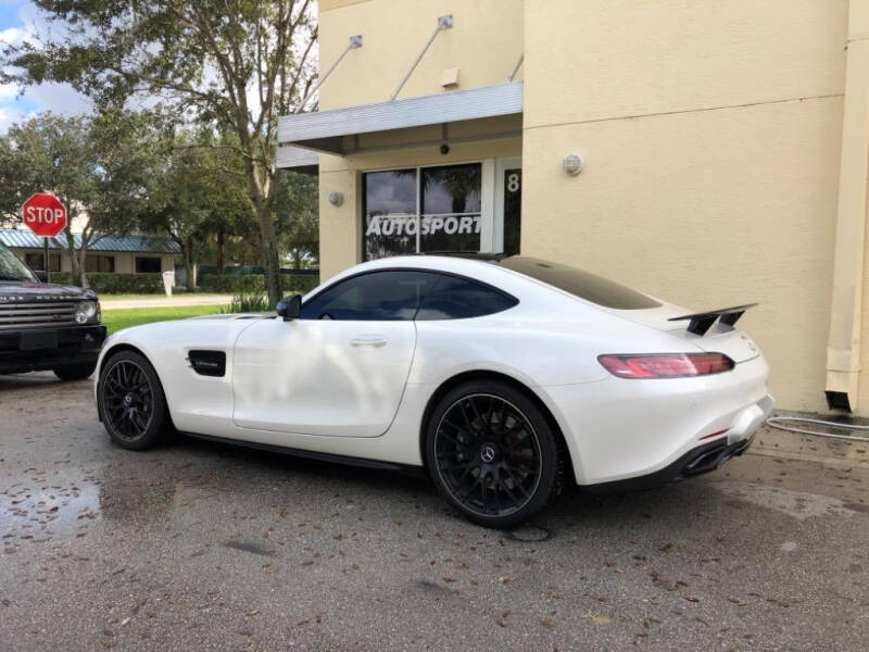 2017 Mercedes-Benz AMG GT